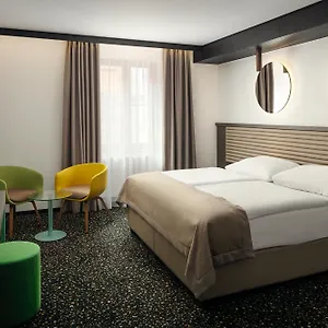 ea-embassy-prague-hotel.praguehotelsweb.com/