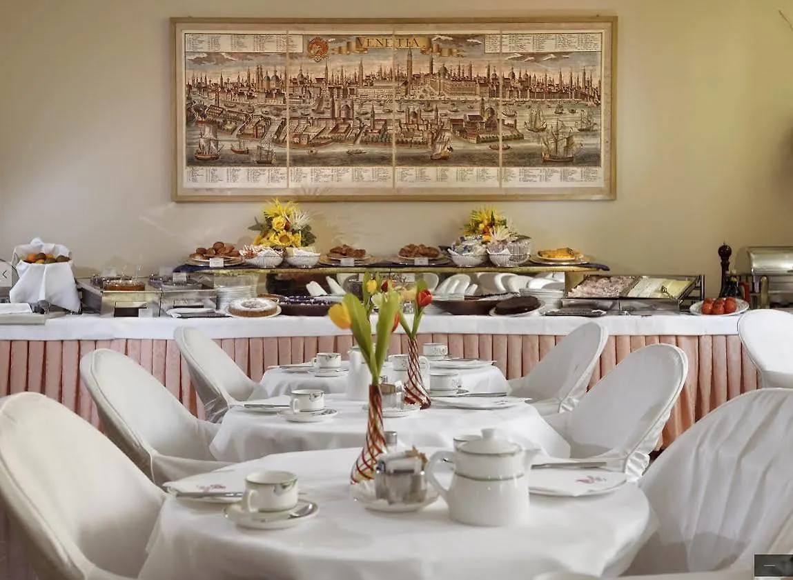 Hotel Amadeus Venedig 4*,  Italien
